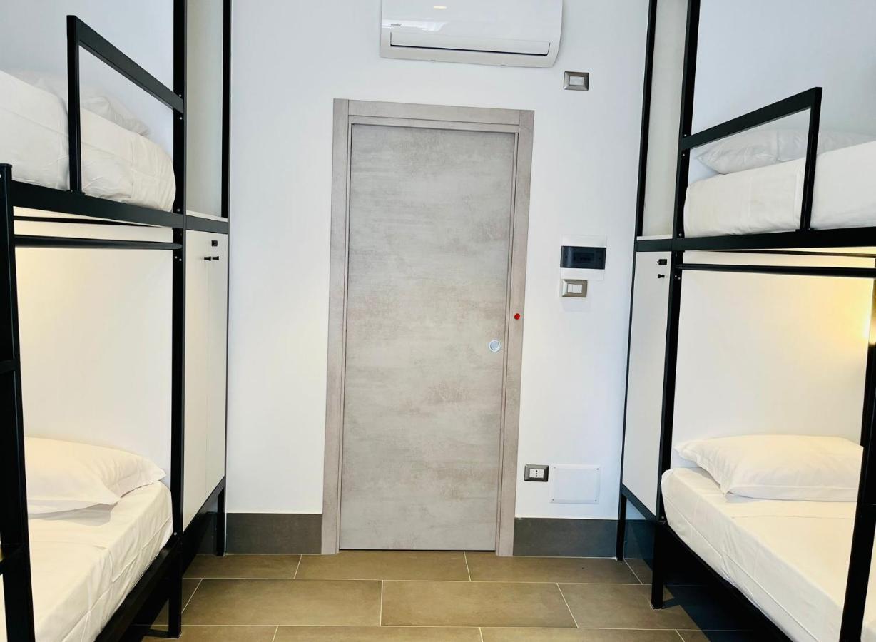 Smart Rooms Naples Nápoles Exterior foto